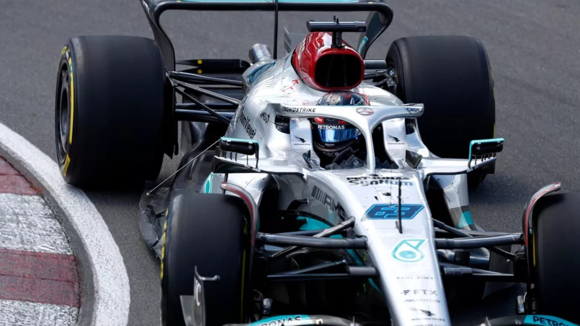 Mercedes'in Araç Güncellemesi Hamilton'un Hoşuna Gitmedi