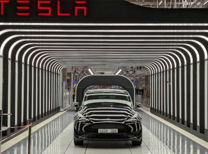 Tesla, Almanya'daki Batarya Fabrikasından Vazgeçti