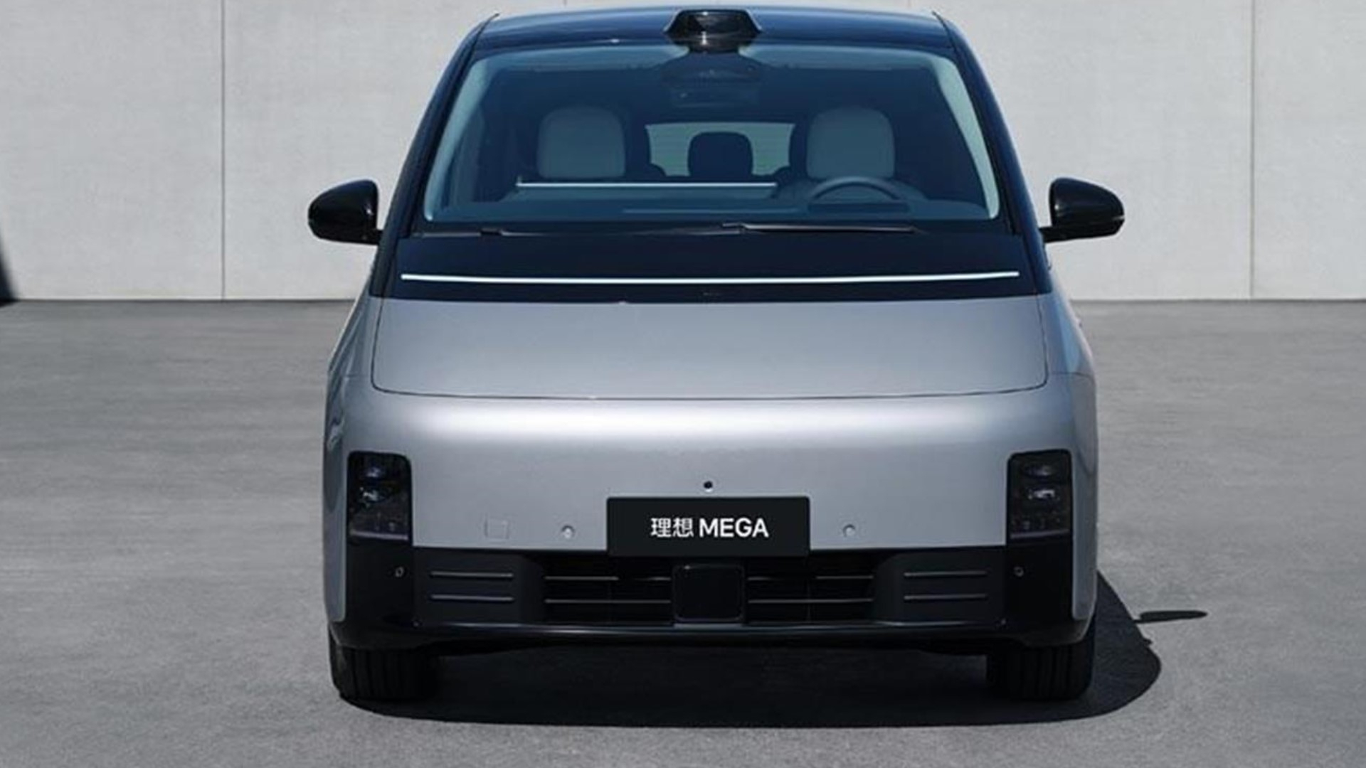 Car That Goes 500 km with 12 Minutes of Charging: Li Auto Mega