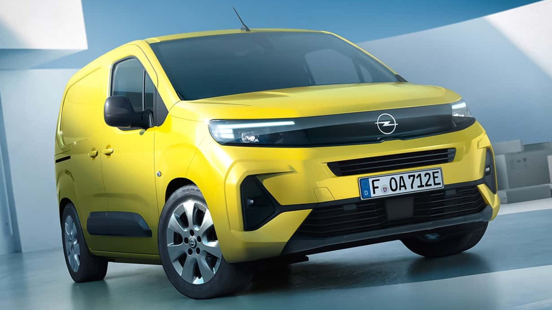 New Opel Combo Combines Commercial Life with Private Life 