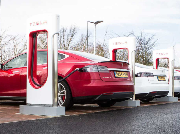 Tesla Will Build the World's Largest Supercharger Station
