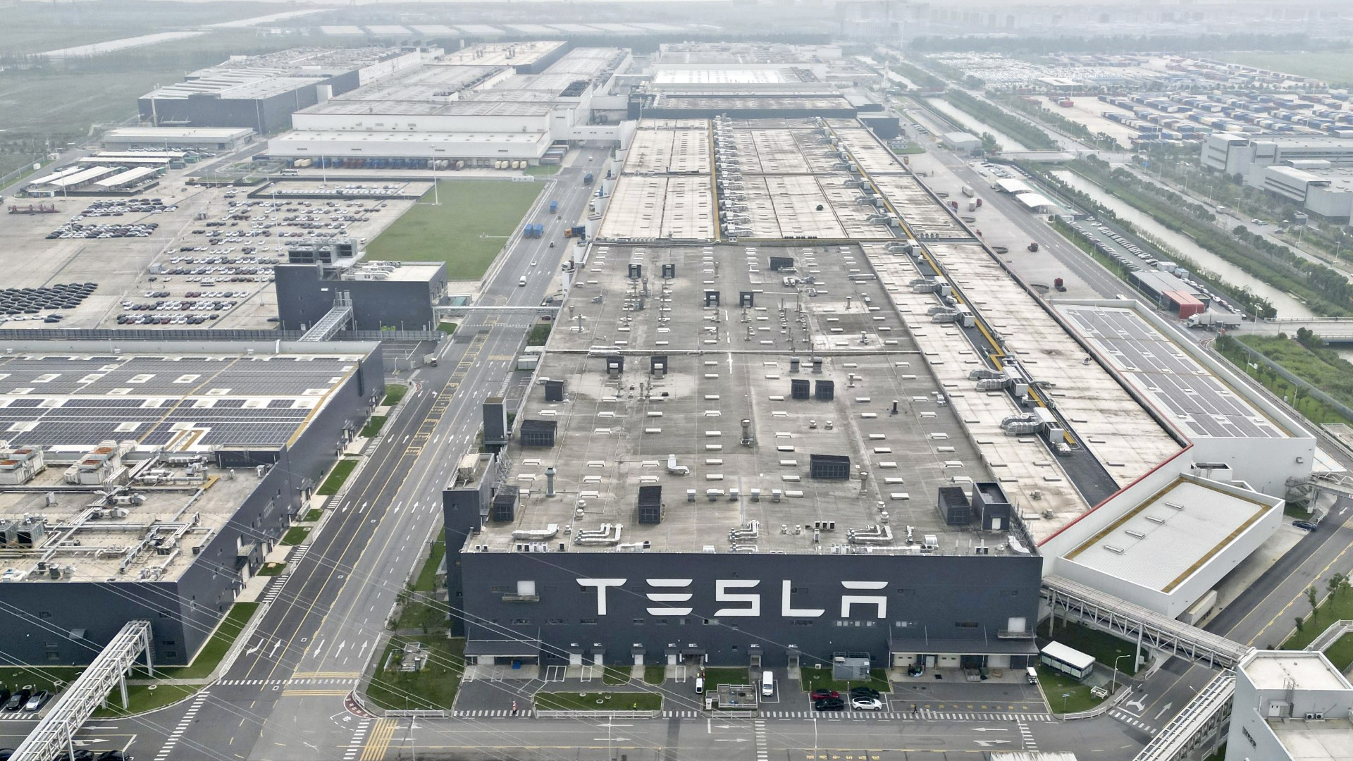 Germans Oppose Tesla's New Factory